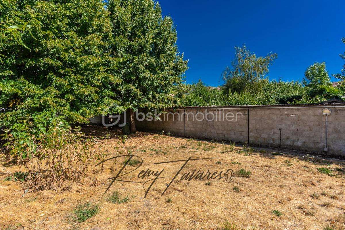 EXCLUSIVITÉ - Elégante Maison en Pierre de Meulière avec Grand Jardin - 5 min à pied de la Gare - photo 26