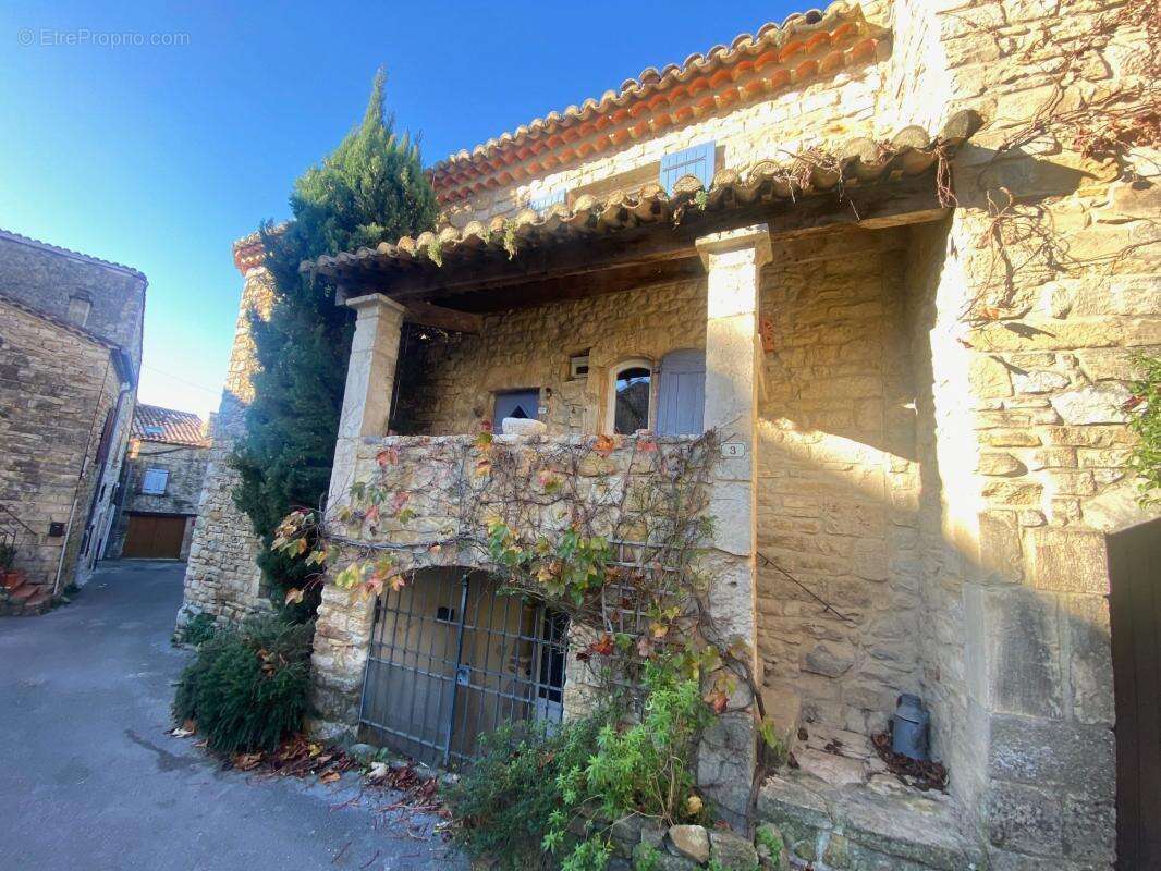 Maison à BARJAC
