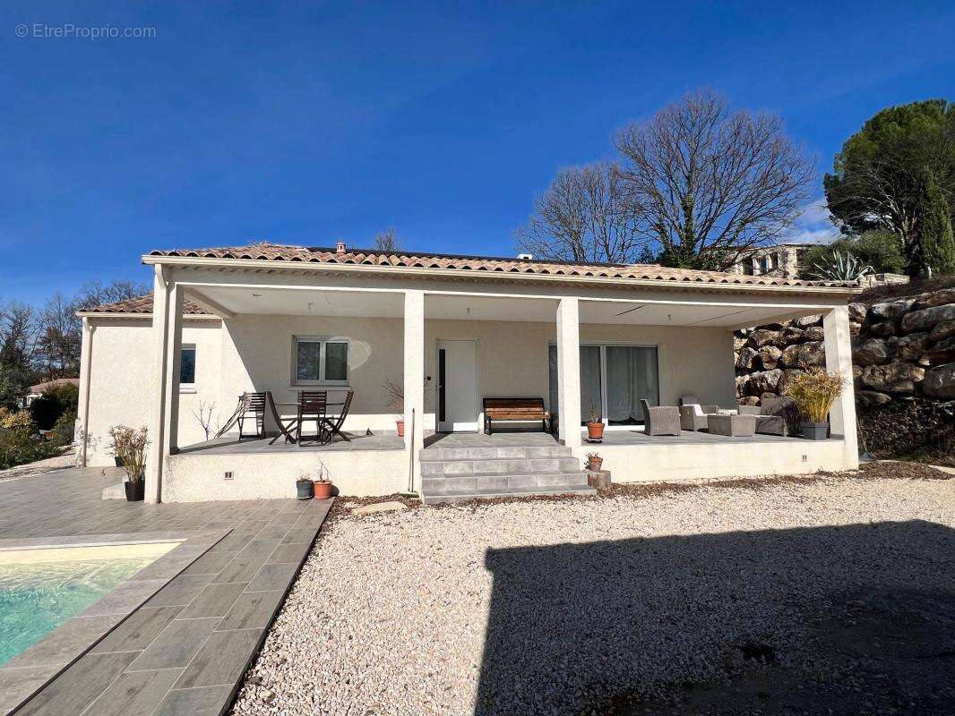 Maison à BARJAC
