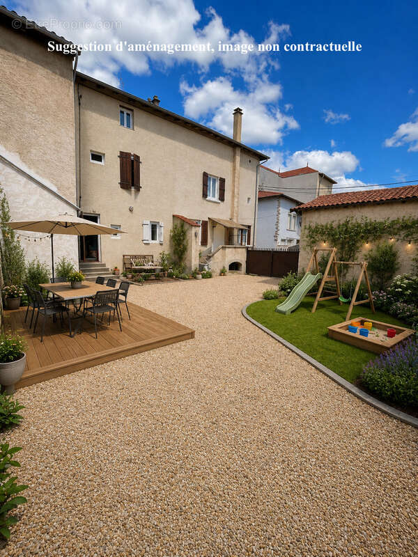 Maison à VILLIE-MORGON