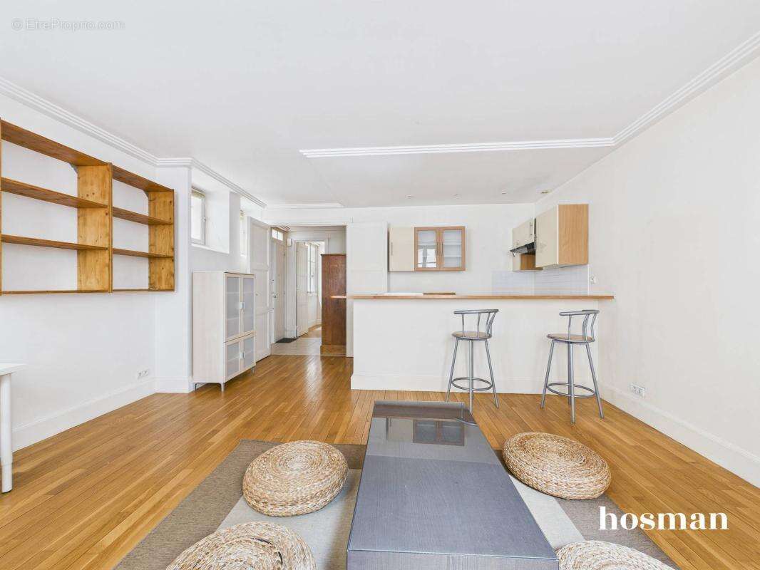 Appartement à PARIS-7E
