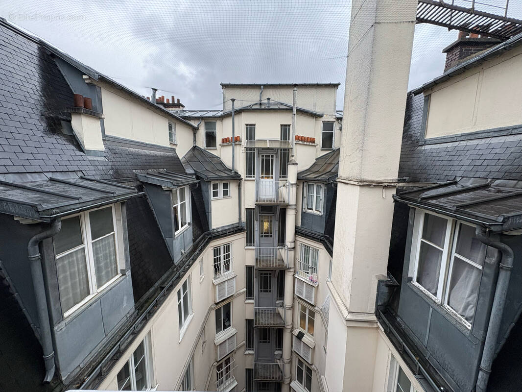 Appartement à PARIS-19E