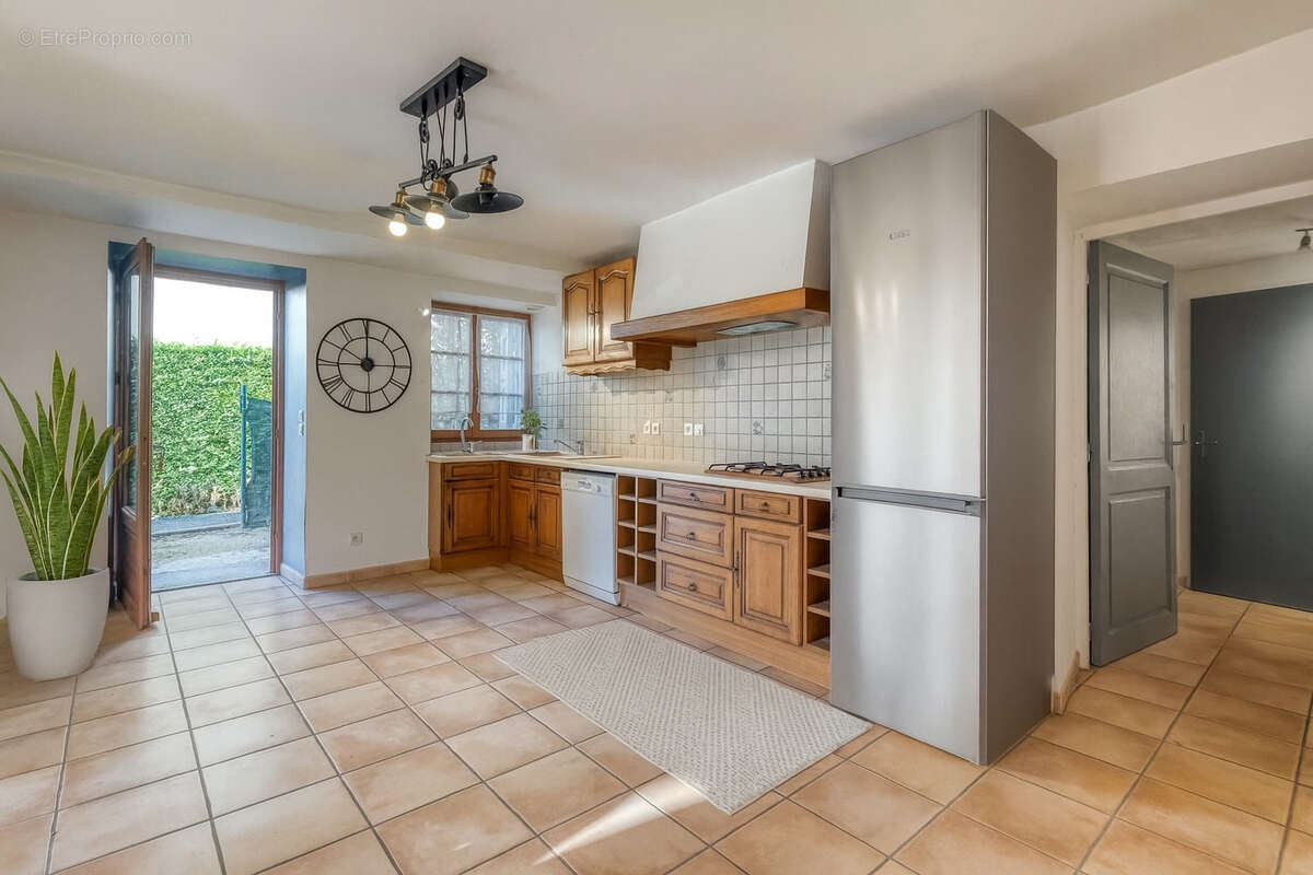 Appartement à SAINT-NAZAIRE-LES-EYMES