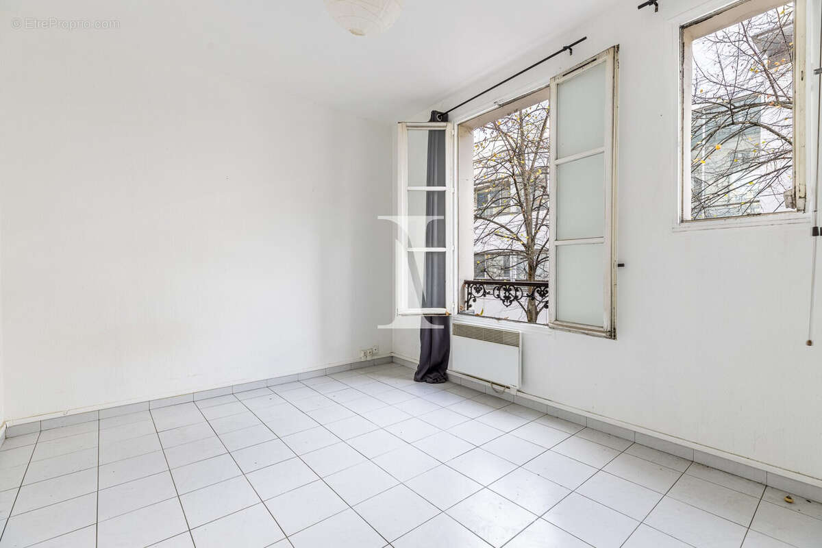 Appartement à PARIS-14E
