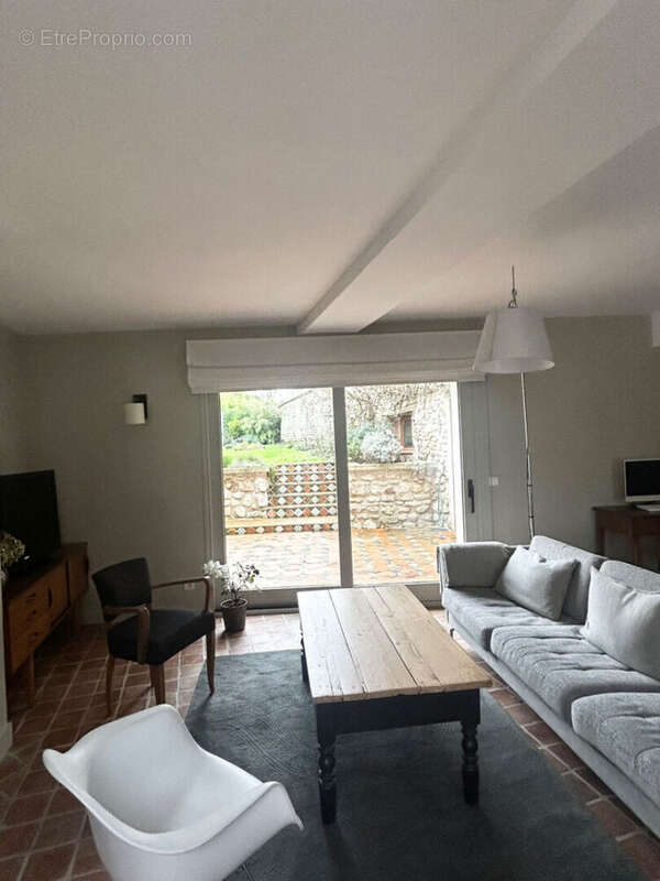 Maison à CRESPIERES