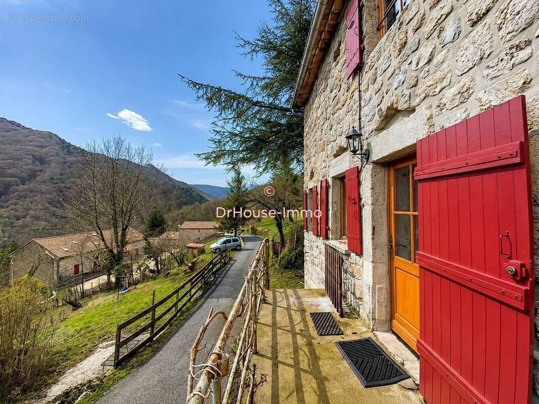 Maison 68 m² à Pereyres  - photo 10