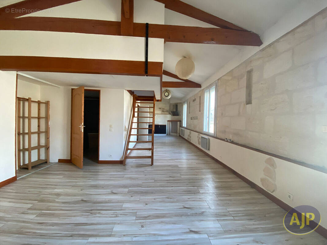 Appartement à BORDEAUX