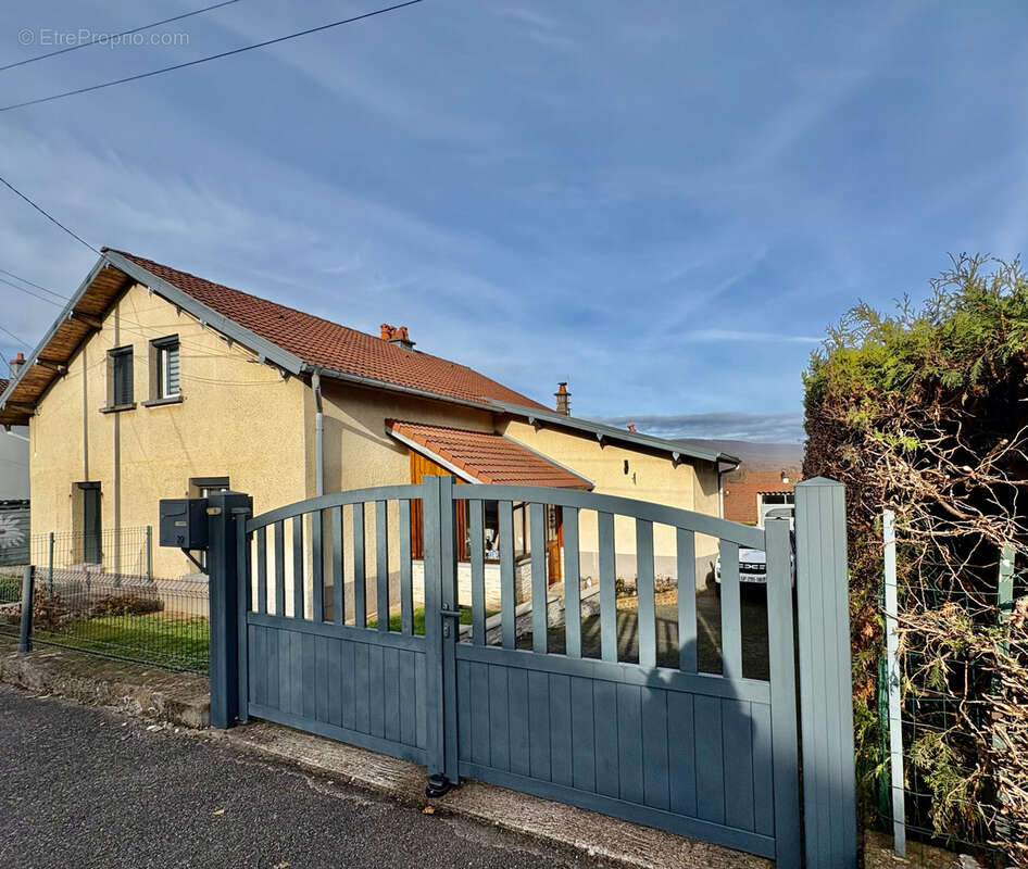 Maison à CHAMPAGNEY