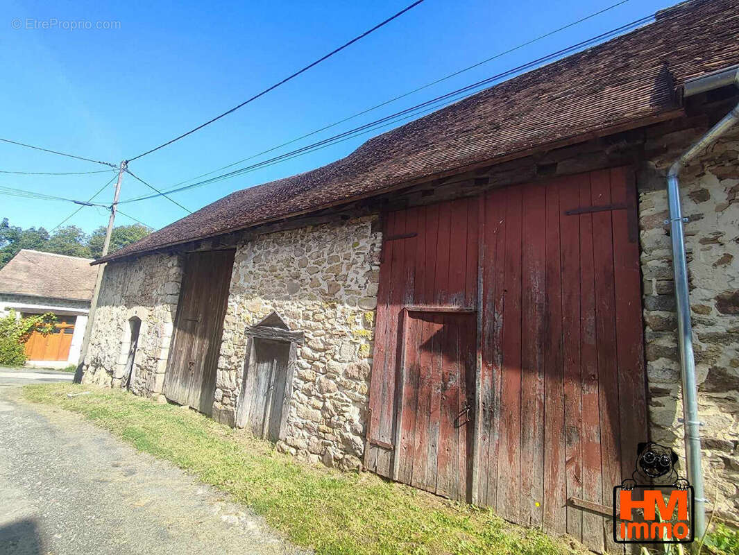 Maison à SAINT-HILAIRE-LES-PLACES