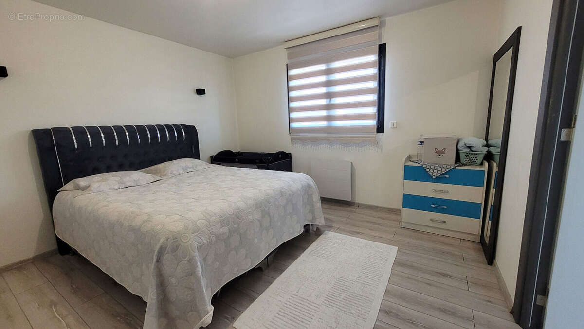 Maison à CORMELLES-LE-ROYAL