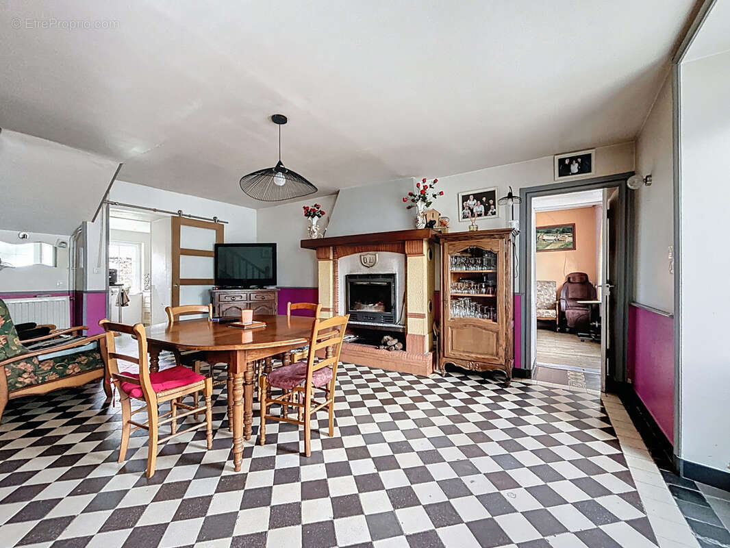 Maison à OSMANVILLE