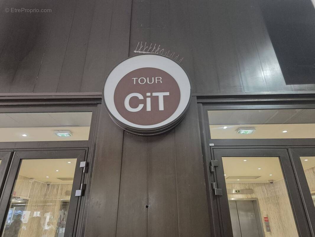 Commerce à PARIS-15E