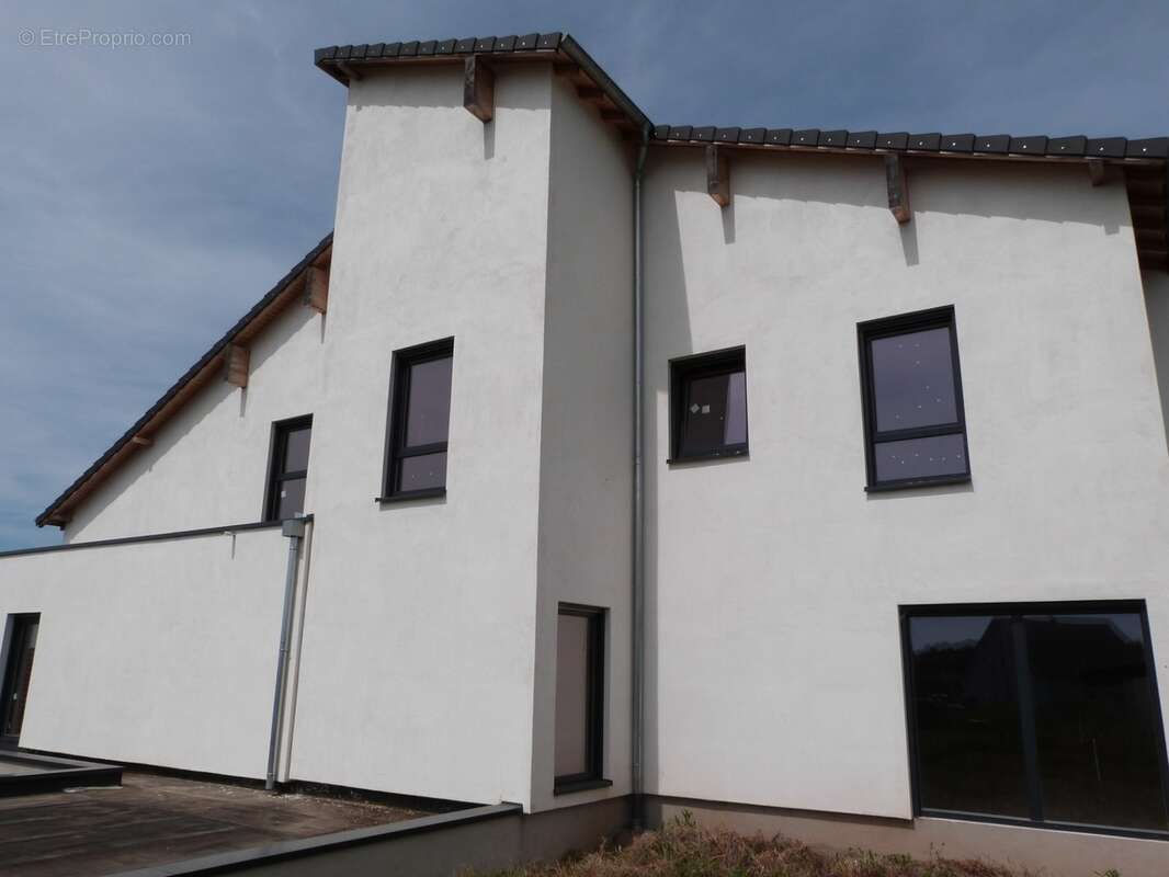 Dpt Moselle (57), à vendre proche de SARREGUEMINES appartement T5 de 104 m² - photo 7