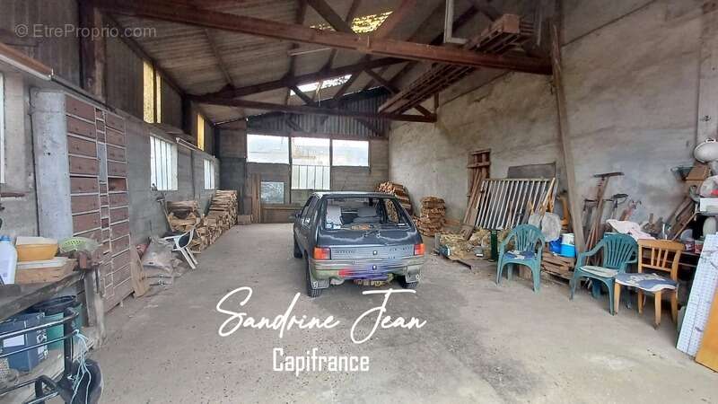 Commerce à FLEURY-SUR-ANDELLE