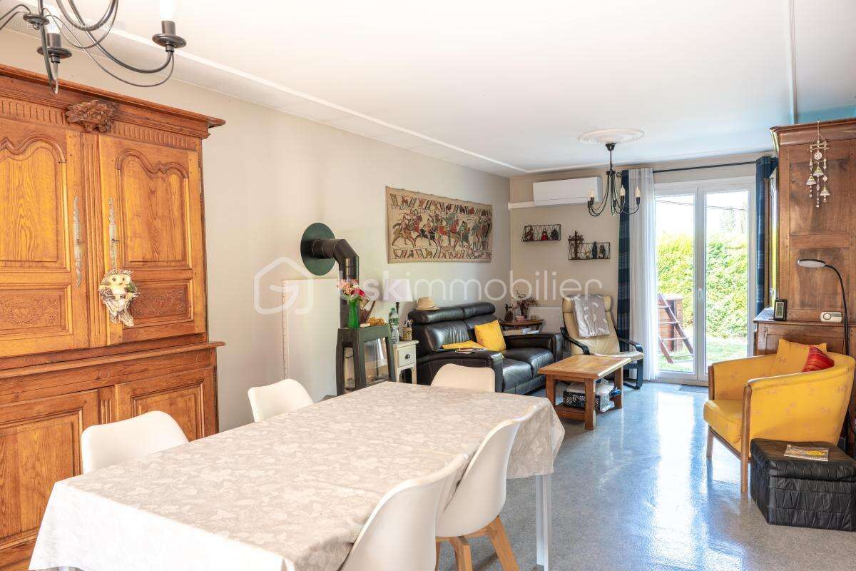 Maison Familiale de 125m² sur les hauteurs de Renage, au calme, dans un cadre verdoyant ! - photo 6
