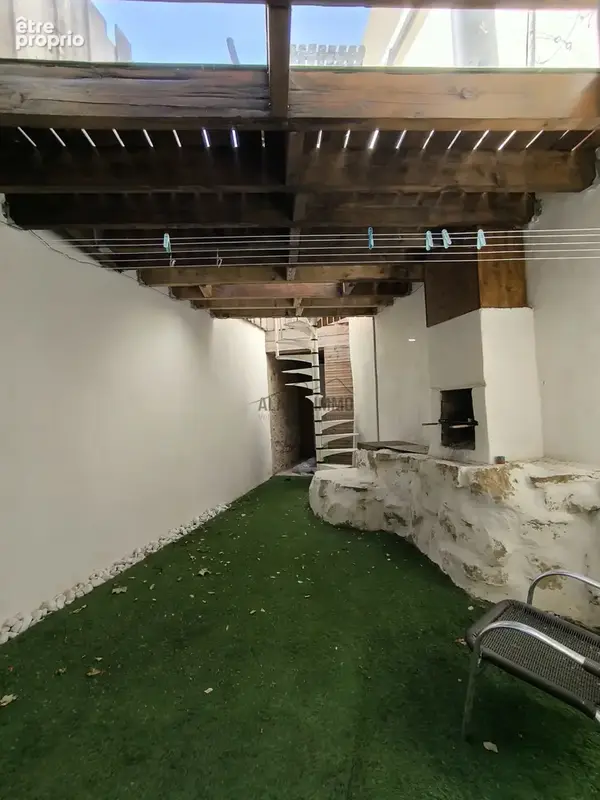 Superbe maison de charme avec double garage, terrasses, cave à vin... - photo 35
