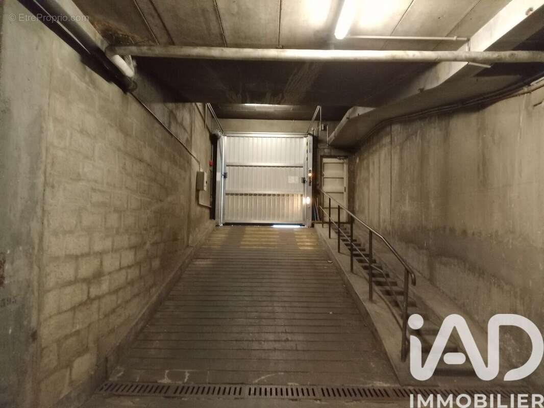 Photo 6 - Parking à PARIS-18E
