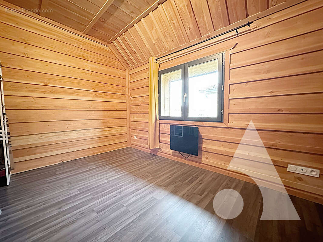 Maison à COURTERANGES