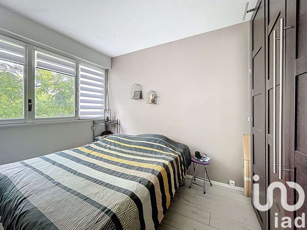 Photo 6 - Appartement à LA CELLE-SAINT-CLOUD