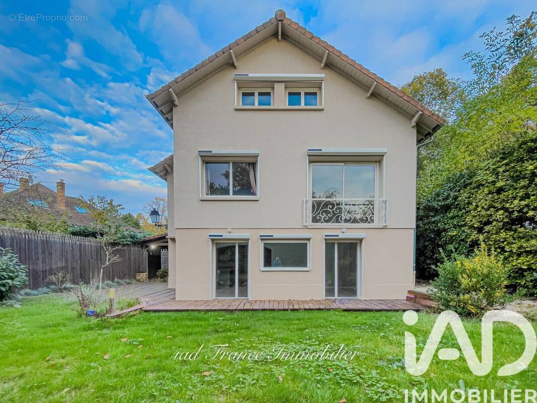 Photo 1 - Maison à LES LOGES-EN-JOSAS