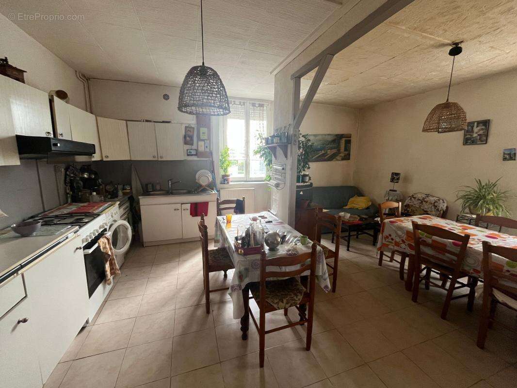Appartement à CHARVIEU-CHAVAGNEUX