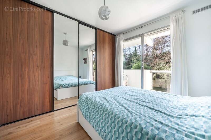 Appartement à SURESNES