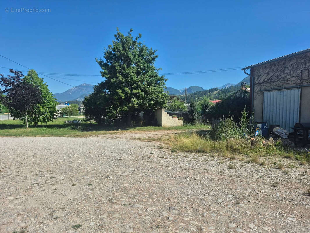 Batiment professionnel - photo 4