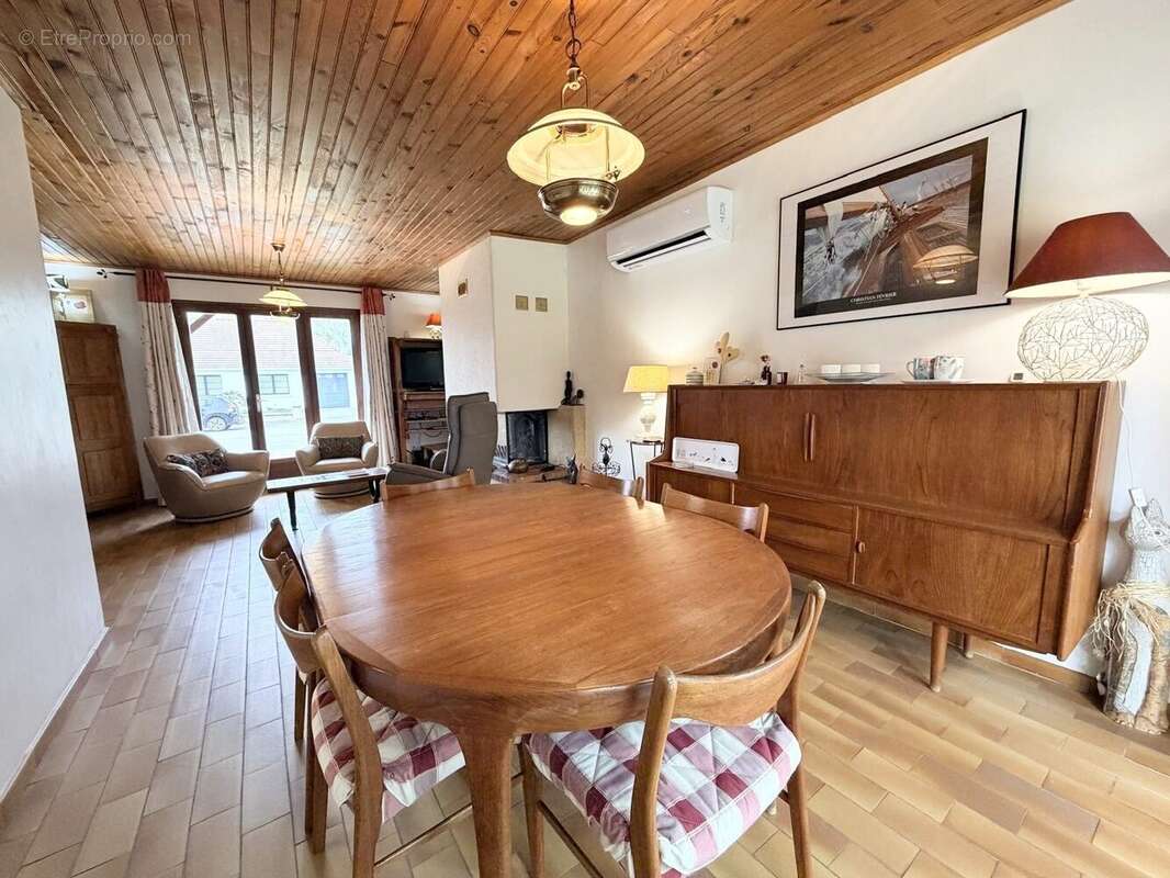Maison à OYE-PLAGE