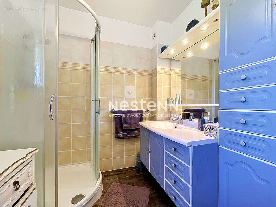 Golfe Juan - Maison 104m² - 5pièces - Garage - Calme - photo 13