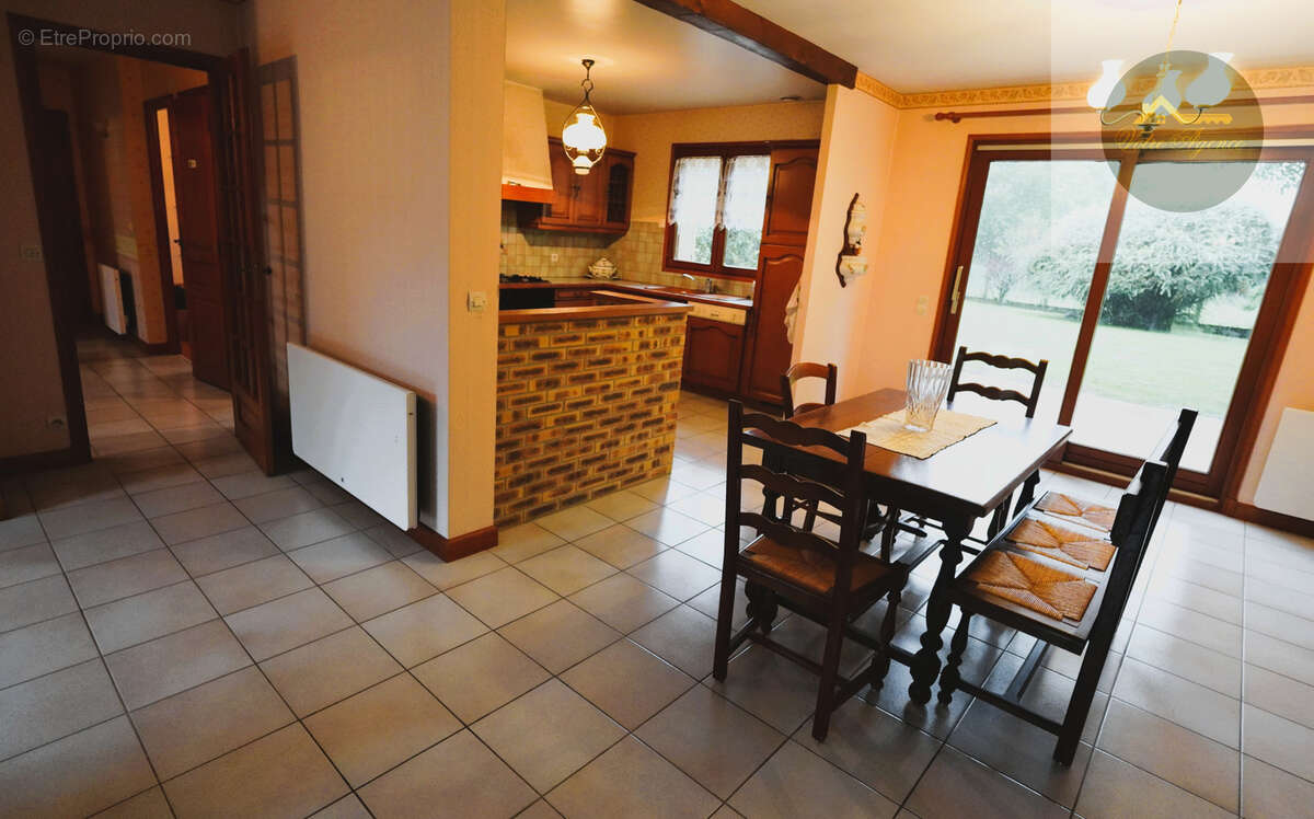 Maison à CHEROY