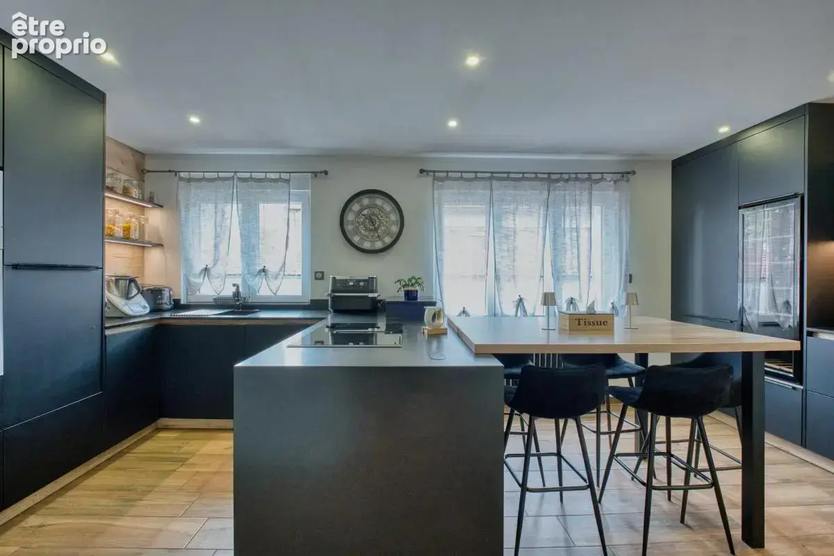 Maison de 8 pièces de 225 m² à Lemud - photo 9