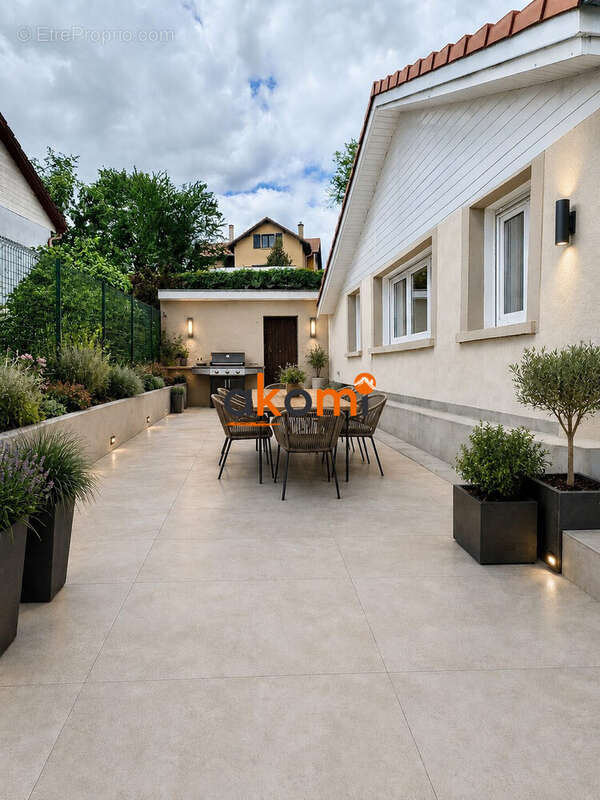Maison à XEUILLEY