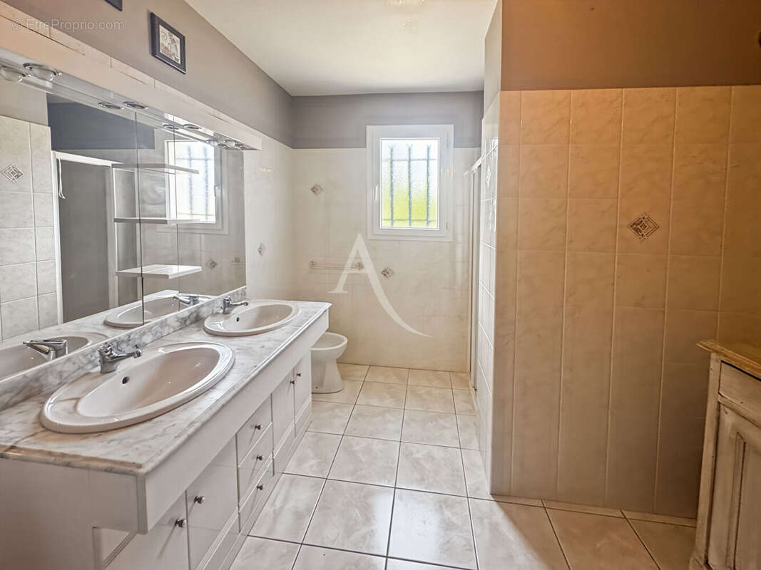 Belle maison de plain-pied avec 4 chambres, Jardin Clos - photo 14