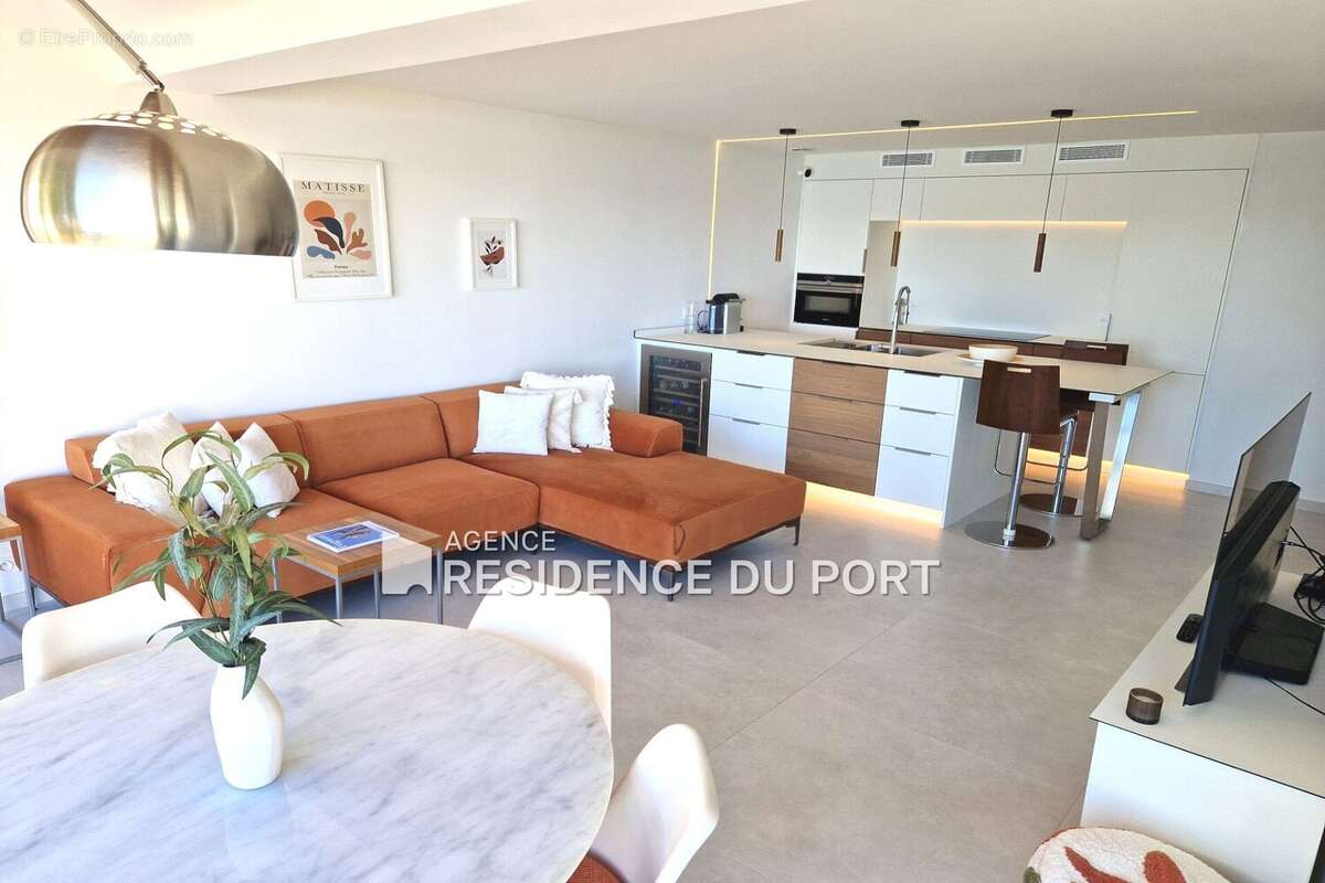 Appartement à MANDELIEU-LA-NAPOULE