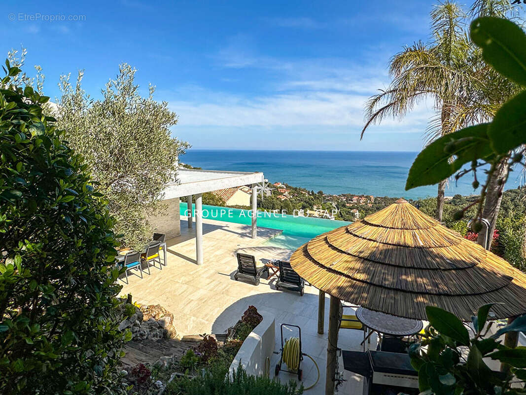 Maison à LES ISSAMBRES