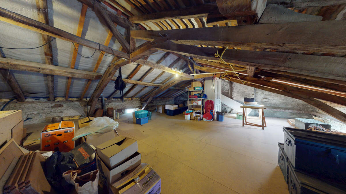 Maison à LOURES-BAROUSSE