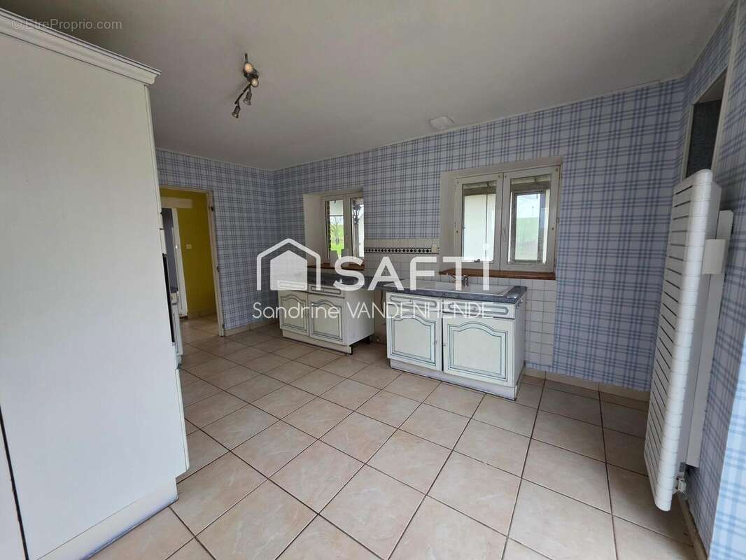 Maison 147 m² à Erlon  - photo 7