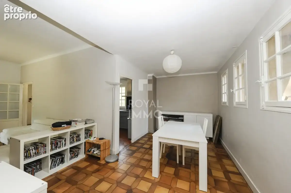 Maison T5 110 m2 Plain pied LA GARDE - 2300 m2 de terrain avec piscine - photo 5