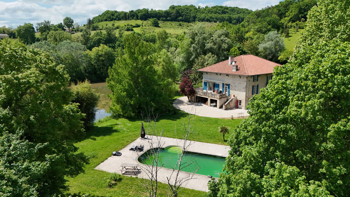 Maison à CLERMONT-DESSOUS