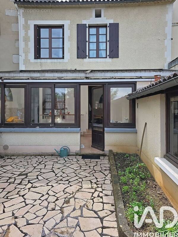 Photo 1 - Maison à MONTBRON