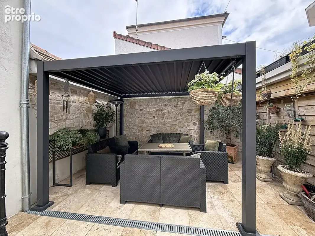 FONTAINEBLEAU - Maison de ville de 107 m² entièrement rénovée - photo 8