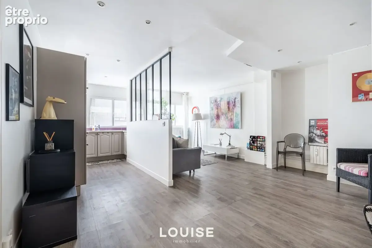 Appartement à PARIS-16E