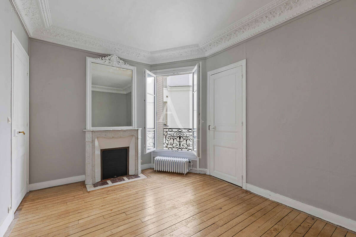 Appartement à PARIS-11E