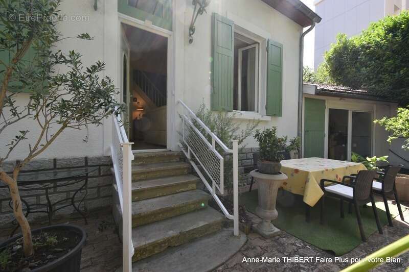 Maison à vendre 6 pièces VILLEURBANNE (69) - photo 32