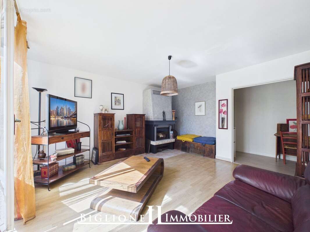 Appartement à COUBRON