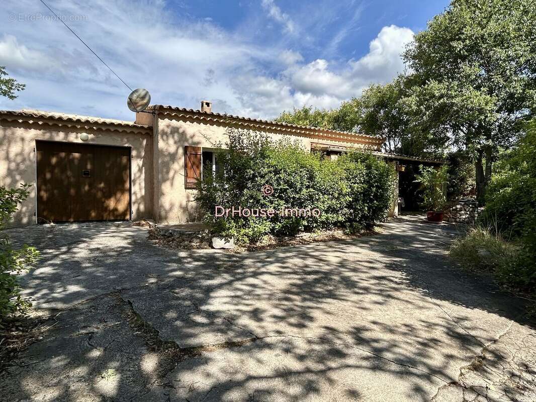 Maison à LORGUES