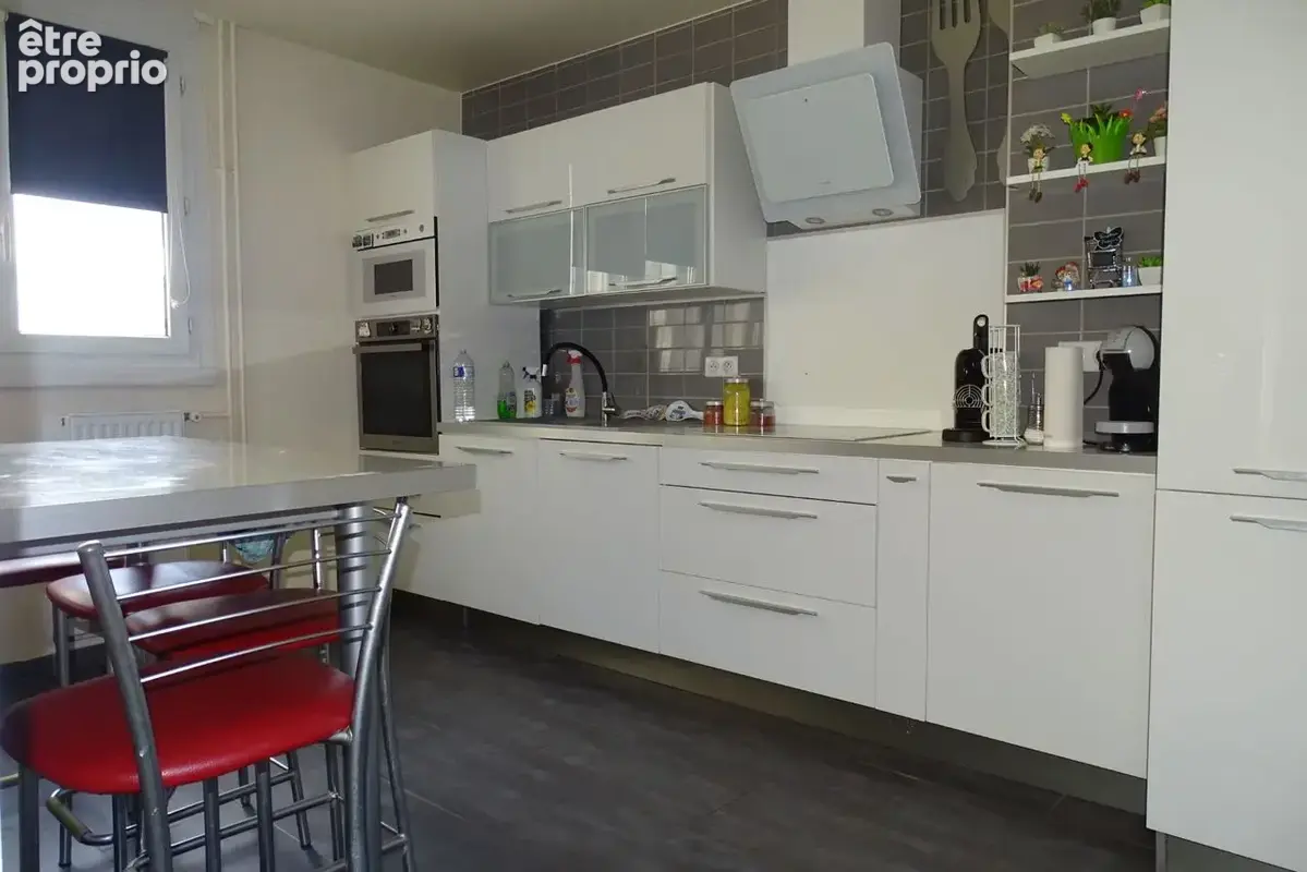 Appartement 4 pièces 81 m² à vendre à Creteil (94000) - photo 3