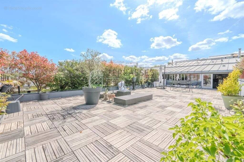 Appartement à ISSY-LES-MOULINEAUX