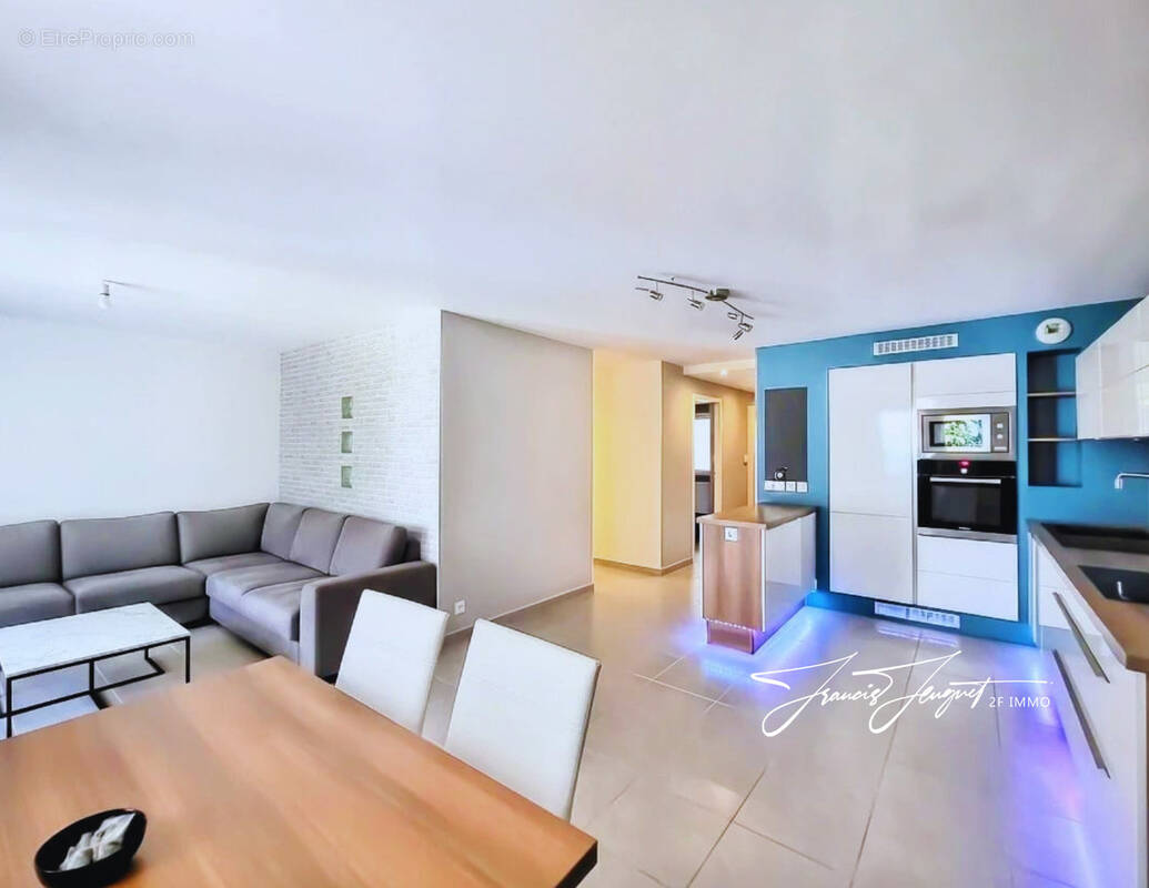 Appartement à QUINTAL