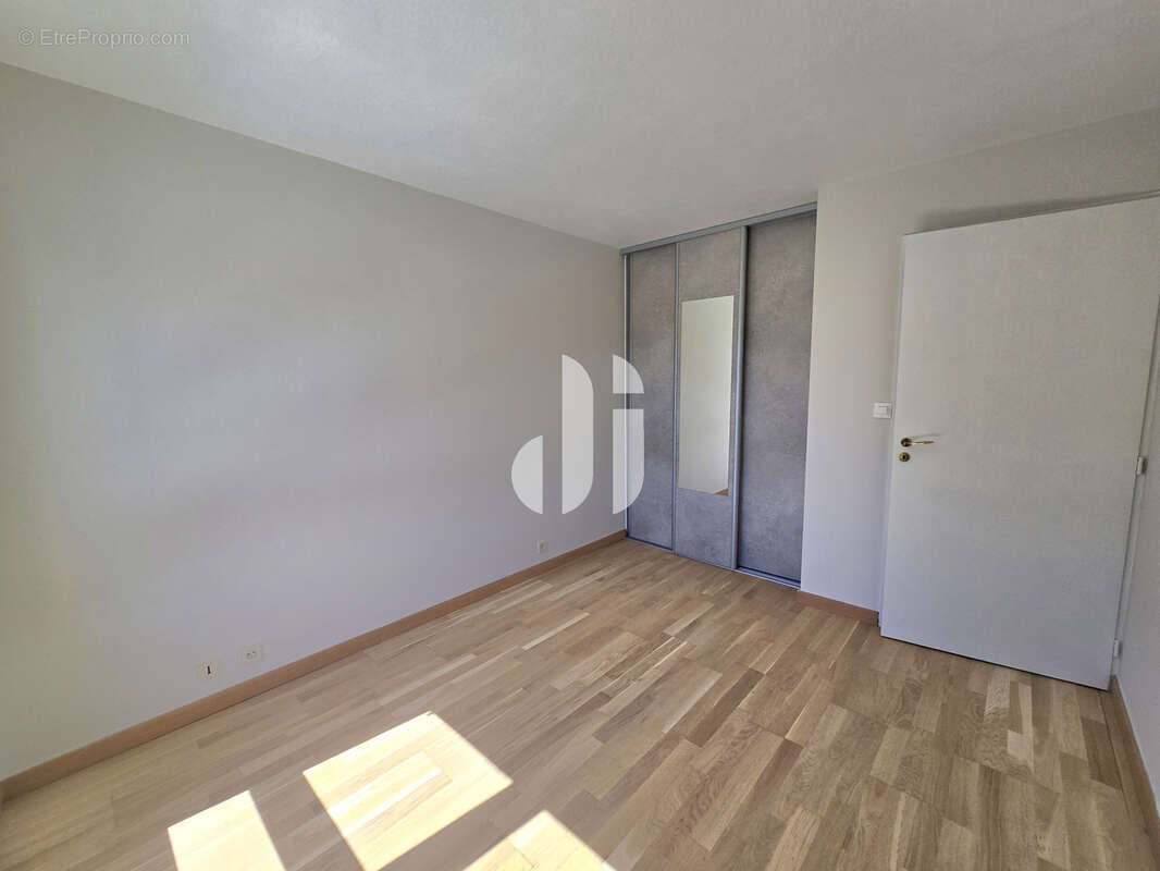 Appartement MERIGNAC ARLAC 2 pièces 49 m2 avec balcon, parking, piscine et gardien - photo 6